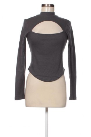 Damen Shirt Nly Trend, Größe S, Farbe Grau, Preis 2,40 €
