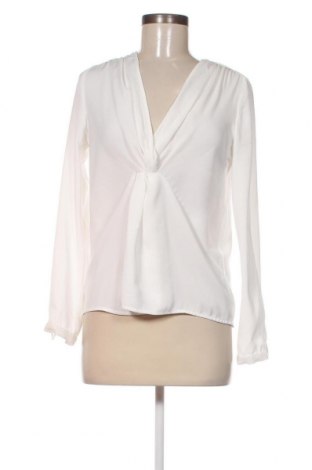 Дамска блуза Pimkie, Размер M, Цвят Бял, Цена 3,04 лв.
