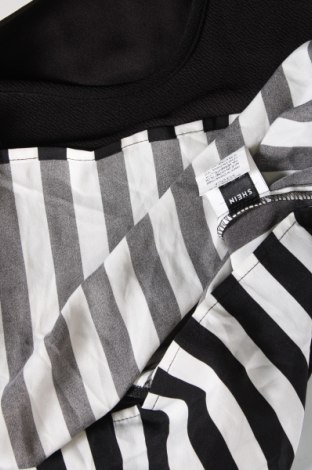 Γυναικεία μπλούζα SHEIN, Μέγεθος L, Χρώμα Μαύρο, Τιμή 11,75 €