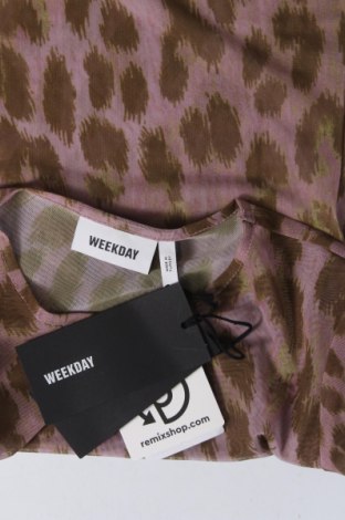 Дамска блуза Weekday, Размер XS, Цвят Розов, Цена 15,20 лв.