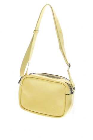 Дамска чанта Calvin Klein, Цвят Жълт, Цена 121,20 лв.