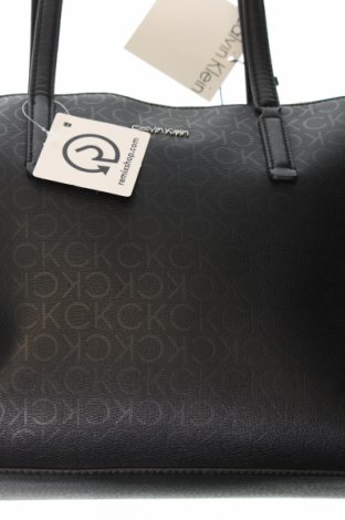 Damentasche Calvin Klein, Farbe Schwarz, Preis € 140,57