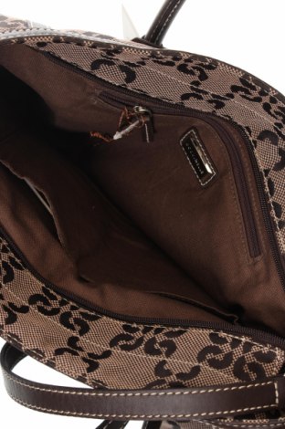 Дамска чанта Coccinelle, Цвят Кафяв, Цена 529,00 лв.
