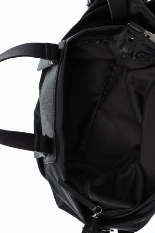 Дамска чанта Esprit, Цвят Черен, Цена 102,39 лв.