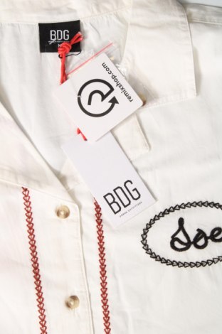 Γυναικείο πουκάμισο BDG, Μέγεθος M, Χρώμα Λευκό, Τιμή 7,79 €