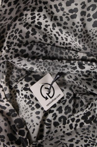 Γυναικείο πουκάμισο Flame, Μέγεθος XS, Χρώμα Γκρί, Τιμή 2,94 €