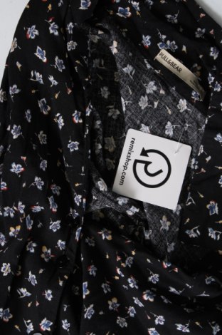 Дамска риза Pull&Bear, Размер M, Цвят Черен, Цена 17,50 лв.