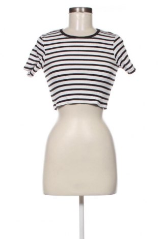 Γυναικείο t-shirt Sinsay, Μέγεθος L, Χρώμα Πολύχρωμο, Τιμή 3,59 €