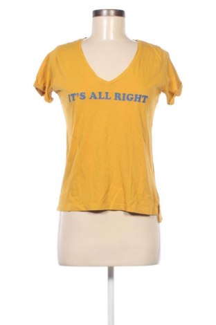 Γυναικείο t-shirt Stradivarius, Μέγεθος L, Χρώμα Κίτρινο, Τιμή 7,67 €