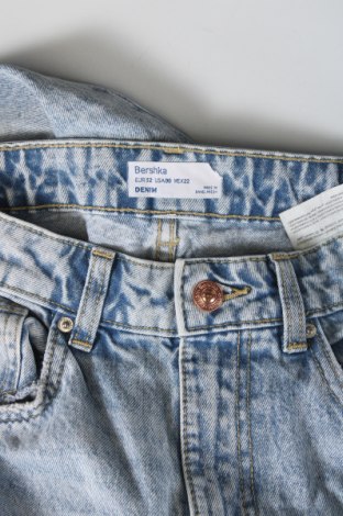 Damskie jeansy Bershka, Rozmiar XXS, Kolor Niebieski, Cena 64,99 zł