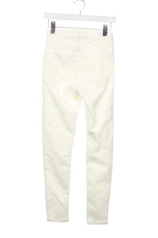 Damen Jeans Bershka, Größe S, Farbe Weiß, Preis 12,57 €