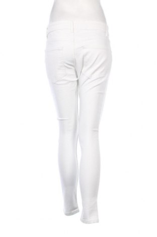 Damen Jeans Bershka, Größe M, Farbe Weiß, Preis 16,70 €