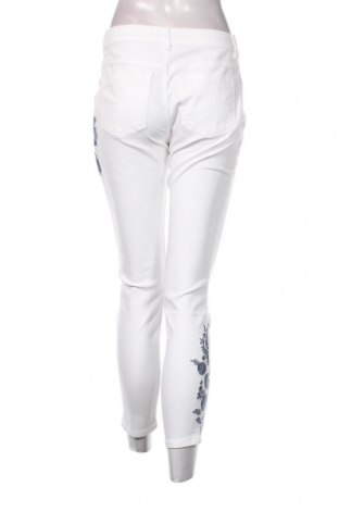 Γυναικείο Τζίν Buffalo, Μέγεθος M, Χρώμα Λευκό, Τιμή 13,46 €