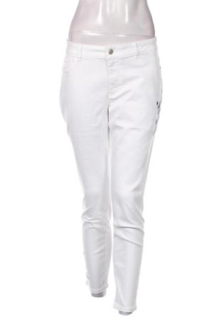 Damen Jeans Buffalo, Größe M, Farbe Weiß, Preis 17,04 €