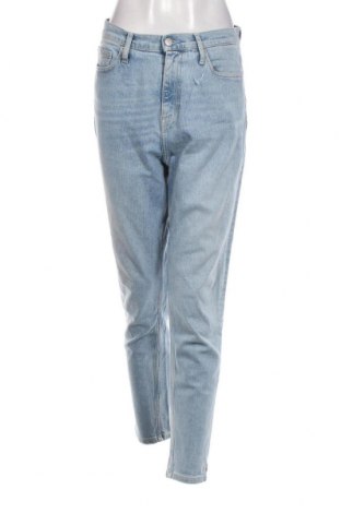 Дамски дънки Calvin Klein Jeans, Размер S, Цвят Син, Цена 75,60 лв.