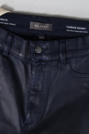 Dámske džínsy  DL1961, Veľkosť M, Farba Modrá, Cena  71,17 €