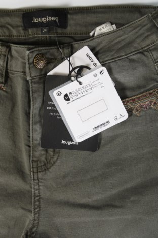 Damskie jeansy Desigual, Rozmiar XS, Kolor Zielony, Cena 429,14 zł