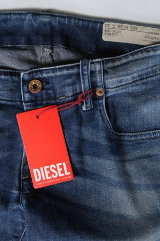Дамски дънки Diesel, Размер M, Цвят Син, Цена 159,06 лв.