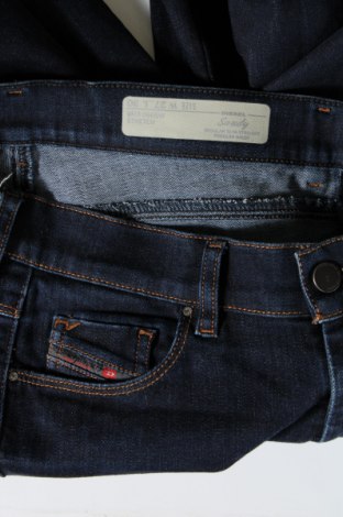 Damskie jeansy Diesel, Rozmiar S, Kolor Niebieski, Cena 275,08 zł