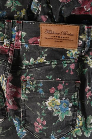 Dámske džínsy  Fishbone, Veľkosť S, Farba Viacfarebná, Cena  11,25 €