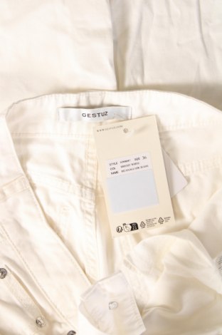 Damen Jeans Gestuz, Größe S, Farbe Weiß, Preis € 98,45