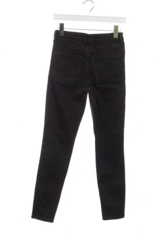Damen Jeans Guess, Größe S, Farbe Schwarz, Preis 17,99 €
