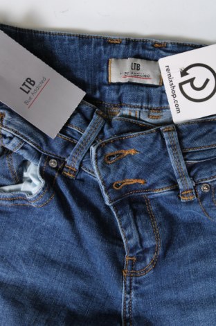 Damen Jeans Ltb, Größe M, Farbe Blau, Preis 11,66 €