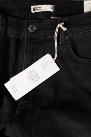 Damskie jeansy Perfect Jeans By Gina Tricot, Rozmiar M, Kolor Czarny, Cena 67,06 zł
