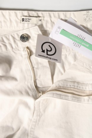Γυναικείο Τζίν Perfect Jeans By Gina Tricot, Μέγεθος M, Χρώμα Λευκό, Τιμή 15,07 €