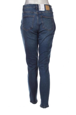 Dámske džínsy  Pieces, Veľkosť L, Farba Modrá, Cena  17,88 €