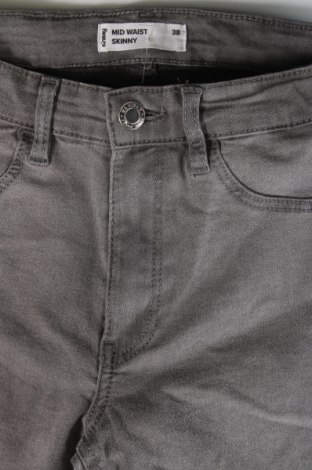 Damen Jeans Sinsay, Größe M, Farbe Grau, Preis € 3,03