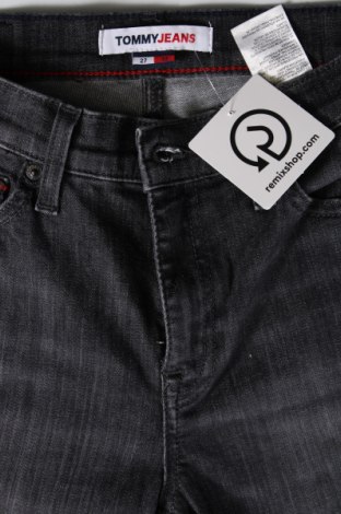 Dámske džínsy  Tommy Jeans, Veľkosť S, Farba Sivá, Cena  35,13 €
