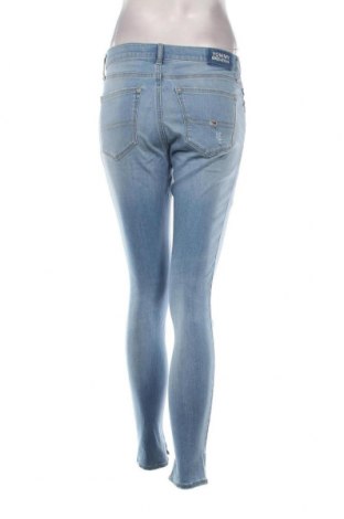 Γυναικείο Τζίν Tommy Jeans, Μέγεθος S, Χρώμα Μπλέ, Τιμή 38,32 €