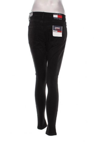 Дамски дънки Tommy Jeans, Размер M, Цвят Черен, Цена 80,85 лв.