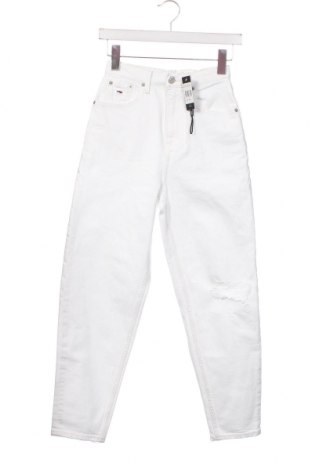Дамски дънки Tommy Jeans, Размер XXS, Цвят Бял, Цена 138,60 лв.