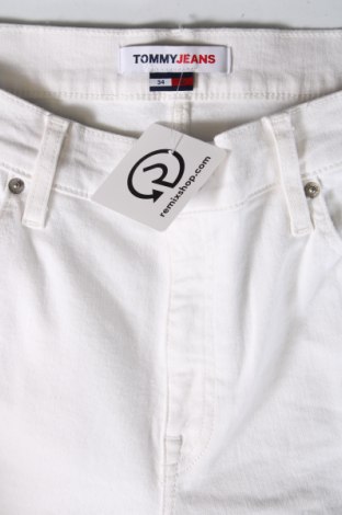 Γυναικείο Τζίν Tommy Jeans, Μέγεθος XL, Χρώμα Λευκό, Τιμή 50,01 €