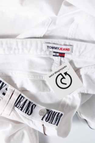Γυναικείο Τζίν Tommy Jeans, Μέγεθος M, Χρώμα Λευκό, Τιμή 109,48 €