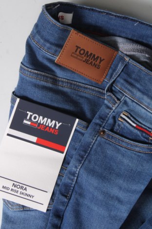 Dámske džínsy  Tommy Jeans, Veľkosť XXS, Farba Modrá, Cena  45,84 €