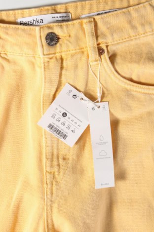 Pantaloni de velvet de femei Bershka, Mărime S, Culoare Galben, Preț 151,32 Lei