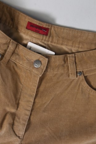 Дамски джинси Pierre Cardin, Размер M, Цвят Бежов, Цена 26,46 лв.