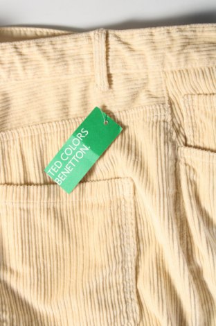Damen Cordhose United Colors Of Benetton, Größe M, Farbe Beige, Preis 8,52 €