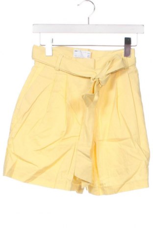 Pantaloni scurți de femei ASOS, Mărime XS, Culoare Galben, Preț 86,73 Lei