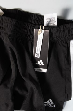 Дамски къс панталон Adidas, Размер M, Цвят Черен, Цена 22,32 лв.