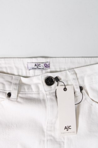 Damen Shorts Ajc, Größe M, Farbe Weiß, Preis € 15,98