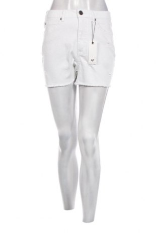 Дамски къс панталон Ajc, Размер M, Цвят Бял, Цена 10,23 лв.
