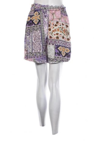 Γυναικείο κοντό παντελόνι Chicoree, Μέγεθος L, Χρώμα Πολύχρωμο, Τιμή 11,75 €
