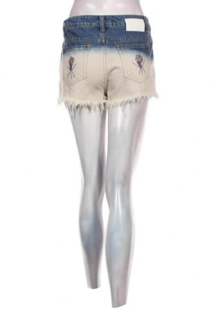 Γυναικείο κοντό παντελόνι Cosmic, Μέγεθος M, Χρώμα Μπλέ, Τιμή 7,02 €