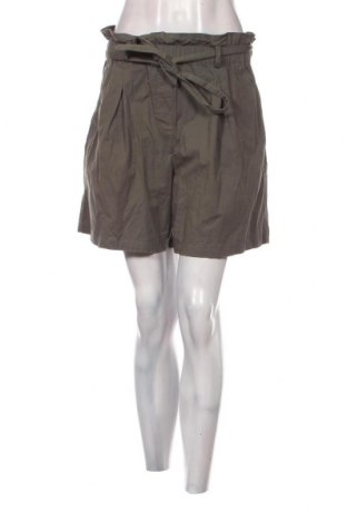 Γυναικείο κοντό παντελόνι Darling, Μέγεθος S, Χρώμα Πράσινο, Τιμή 8,12 €