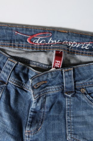 Дамски къс панталон Edc By Esprit, Размер M, Цвят Син, Цена 24,00 лв.