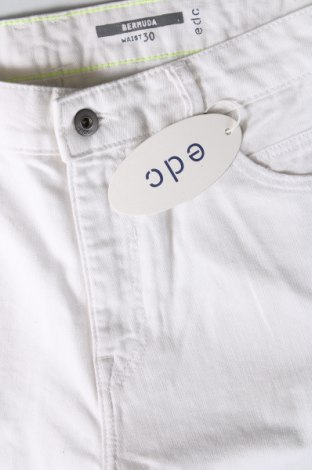 Γυναικείο κοντό παντελόνι Edc By Esprit, Μέγεθος M, Χρώμα Λευκό, Τιμή 12,53 €